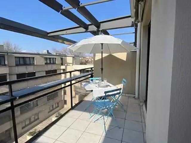 Avignon 84000 Achat / Vente appartement 2 pièces t2 au dernier étage terrasse