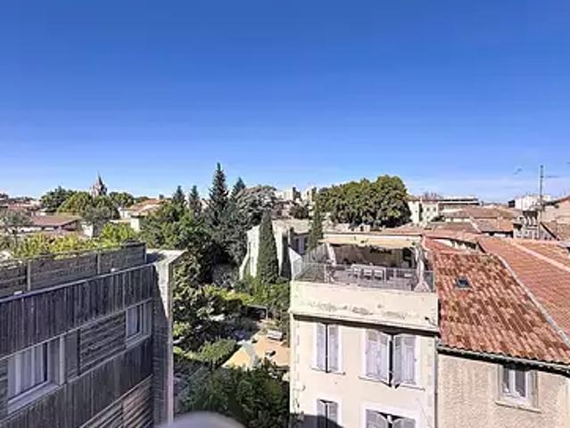 Avignon 84000 Achat / Vente appartement 3 pièces t3 au dernier étage