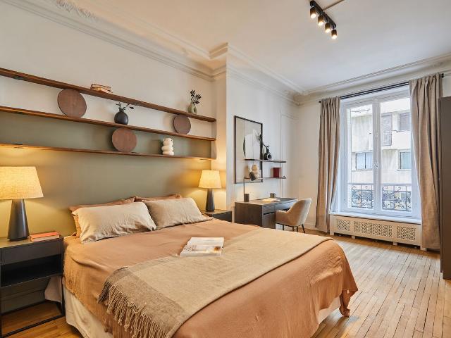 Avina 3 bedrooms in Trocadero, Paris Amsterdam Apartments for Rent