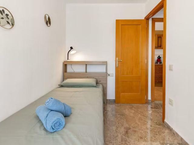 Avinguda de l'Institut Obrer de València, Valencia, Valencian Community 46013