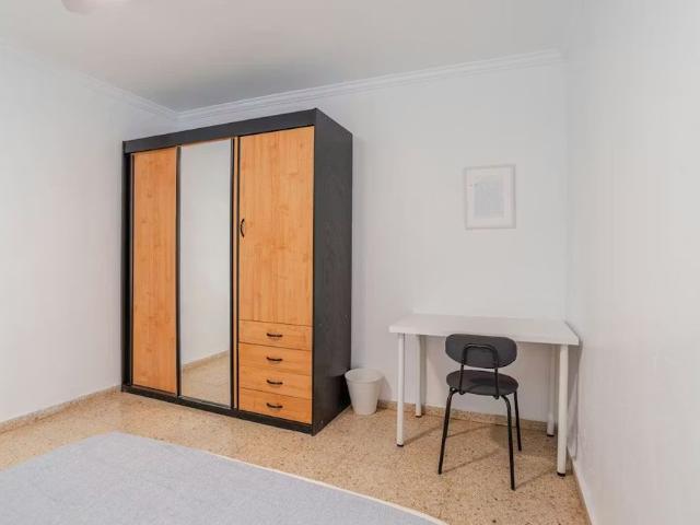 Avinguda del Camí Nou, Xirivella, Valencian Community 46950