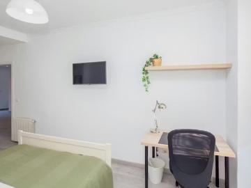 Avinguda del Port, Valencia, Valencian Community 46023