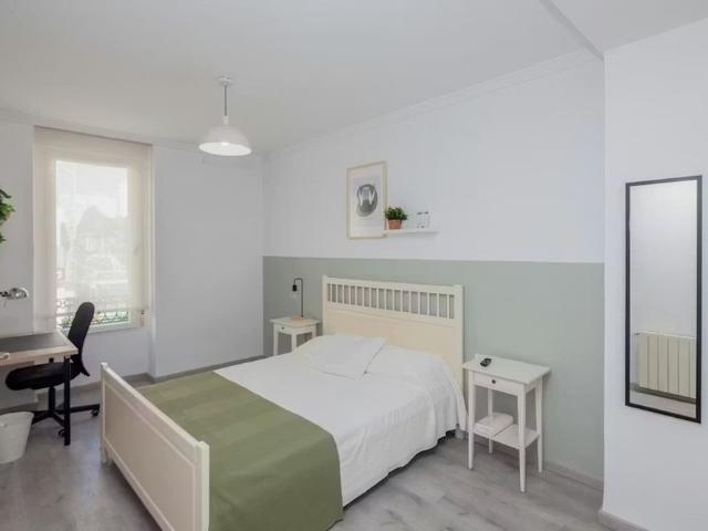Avinguda del Port, Valencia, Valencian Community 46023