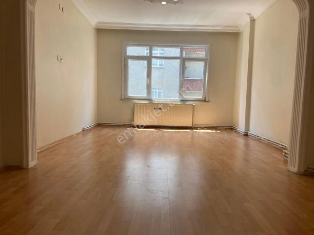 Avrupa Emlak Tan Esenlermenderes Mah 90m² 2+1 2.kat,kombili,menderes Metroya Yakın