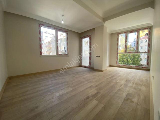 Avrupa Emlak Tan Güngören Merkez Mah 85m²2+1 1.normal Kat,sıfır,tramvay 10 Dk,bina,sabit Gelirliye