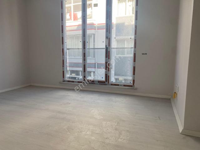 Avrupa Emlak Tan Çifte Havuzlar Mah 75m²2+1 3.kat,sıfır,yıldız Tek.üniversite Yakın,sabit Gelirliye