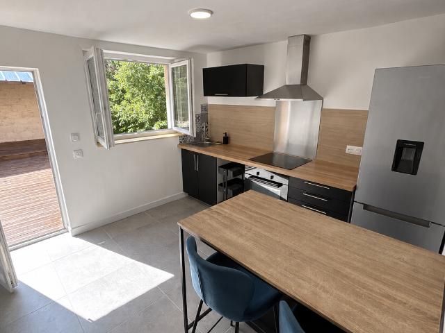 AVRY LL152 Maison meublée une chambre + grande terrasse