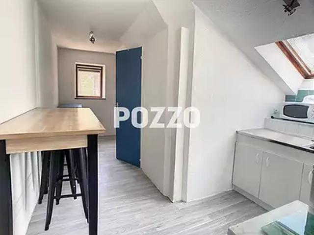 Avranches 50300 Location appartement 1 pièce t1 au dernier étage