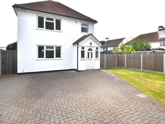 Avro Road, Southend On Sea 3 bed detached house to rent £1,950 pcm £450 pw