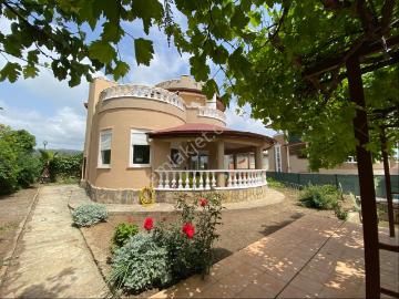 Avsallar İncekum Orman Kampı Karşısında Kiralık Dubleks Villa