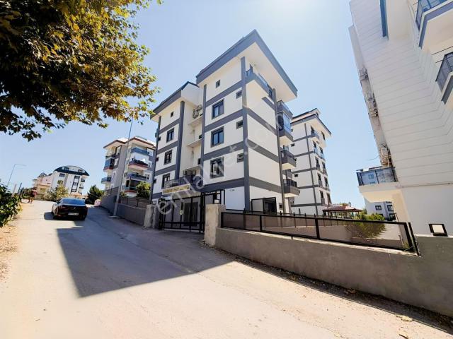 Avsallarda Atatürk Caddesi Üzerinde Full Eşyalı Kiralık Daire
