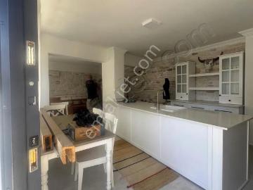 Avsallarda Satılık Yüzme Havuzlu Deniz Manzaralı Villa