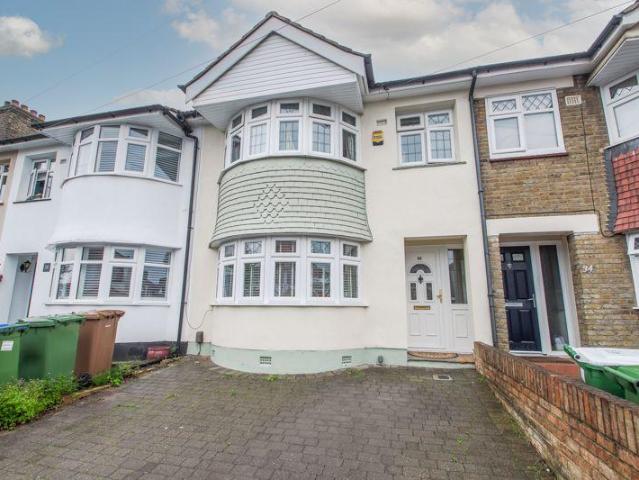 Axminster Crescent, London, DA16 1EZ, United Kingdom | 3 bed townhouse for rent #140655830 | Rentberry