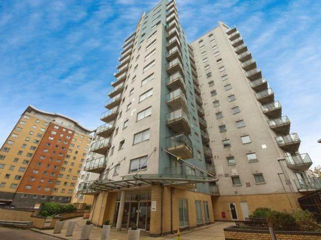 Axon Place, Ilford, london, IG1 1NH 2 bed apartment to rent £2,097 pcm £484 pw