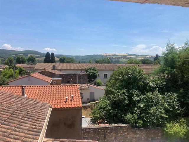 Axe Carcassonne Limoux, dans village, maison avec jardin, 4. 140m² Cépie
