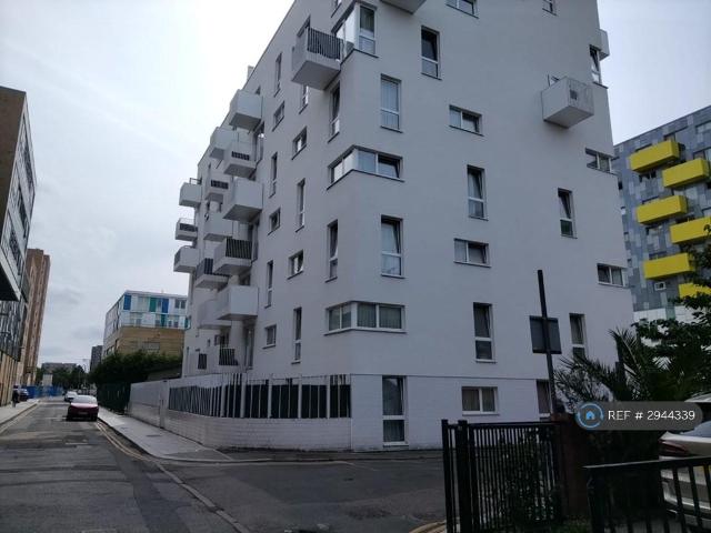 Axe St, Barking, IG11 1 bed flat to rent £1,400 pcm £323 pw