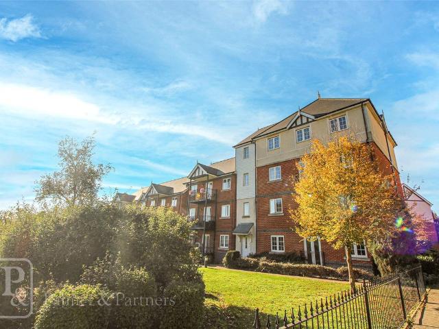 Axial Drive, Colchester, Essex CO4, 2 bed flat to rent, £1,150 pcm | PrimeLocation