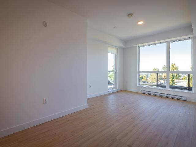 Axir North Vancouver Apartments 3 Bed + Den Apartment for Rent