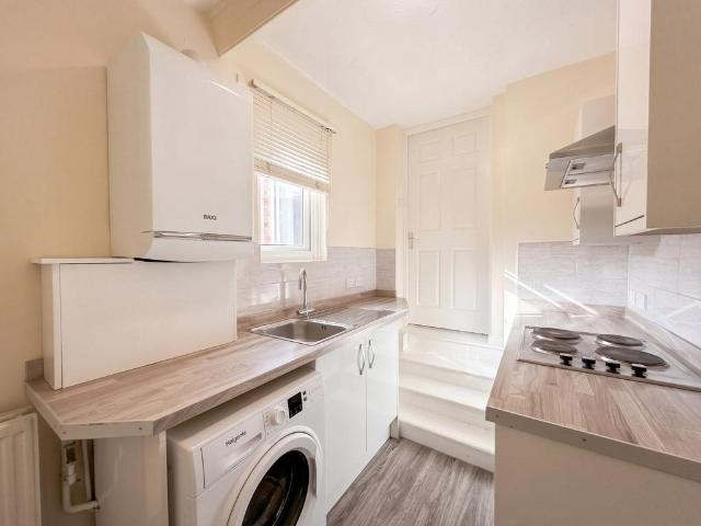 Axwell Terrace, Swalwell, NE16 2 bed flat to rent £795 pcm £183 pw