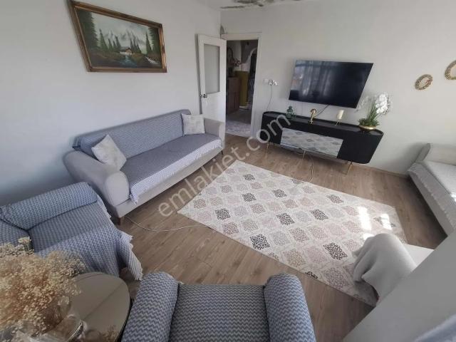 Ayça Dan Sefaköy Sultanmurat Mahallesinde Satılık 2+1 150m2 Boş