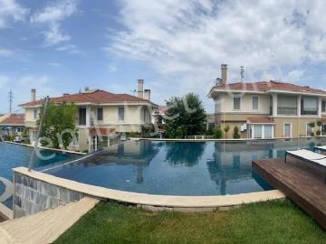 Ayça Emlaktan Konforlu Sitede Doğal Güzel Bir Yaşam Sizi Bekliyor!