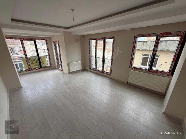 AYÇA'DAN ZEYTİNBURNU MARMARAYIN DİBİNDE 3+1 90M2 SATILIK BOŞ