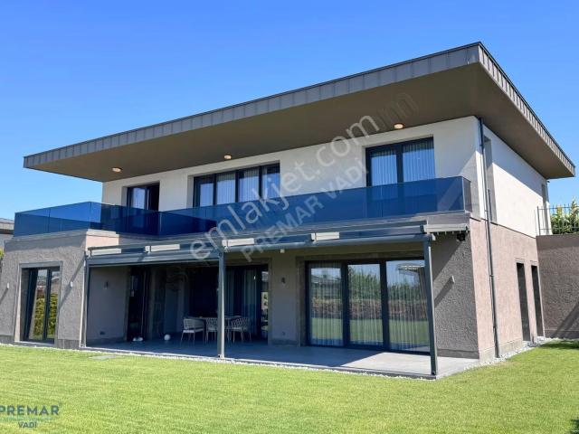 Ayşe Ateş'ten Mesa Yeşilyaka Su Deniz Model 5+1 Özel Villa