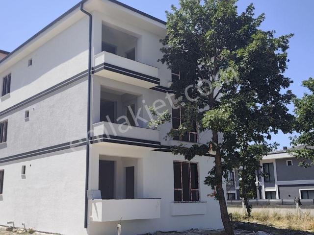 Ayşe Emlak'tan Neviye Villalar Bölgesinde 2+1 Lüks Daire