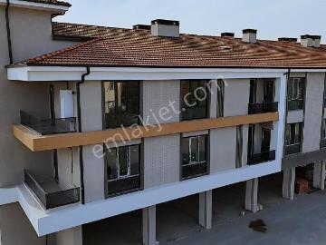Ayşe Emlak'tan Arifiye Merezde 1+1 Kiralık Daire