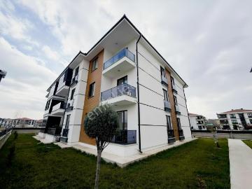 Ayşe Emlak'tan Fatih Mahallesinde Site İçerisinde Satılık Daire