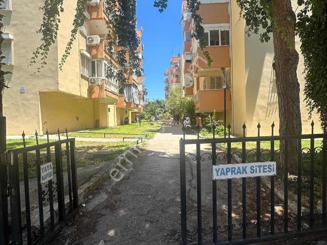 Ayşe Yenidoğan'dan 3+1 Site İçi Daire