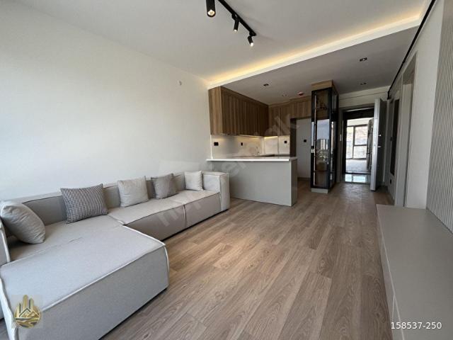 AYŞEGÜL EMLAKTAN PURSAKLAR KAYMAKAMLIK KARŞISI SATILIK ULTRA LÜKS 1+1 DAİRE