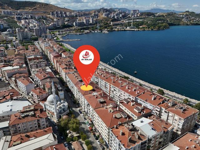 Ay Emlak’tan Gemlik Hamidiye Mh. Asansörlü 3+1 Kombili Daire