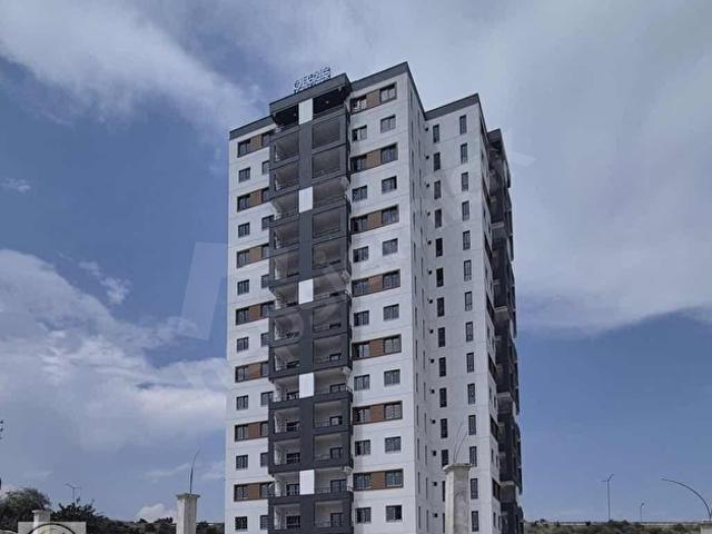 AY EMLAK KONUT'TAN TAKBAŞ MAHALLESİ HAVUZLU SATILIK 2+1 DAİRE