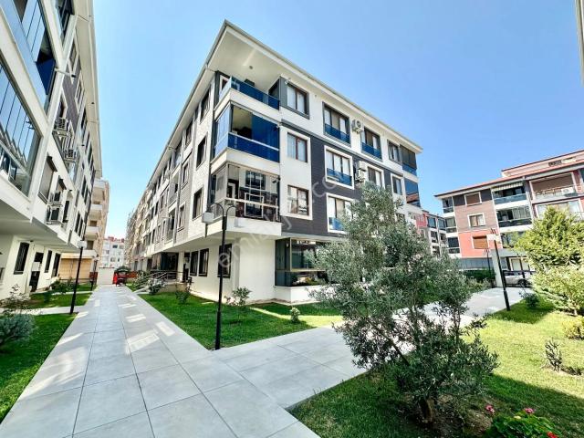 ꧁ay Emlaktan꧂akçay'da Arakat Ayrı Mutfak Denize Yakın Çift Klimalı Satılık 3+1 İçi Yapılı Yeni Daire