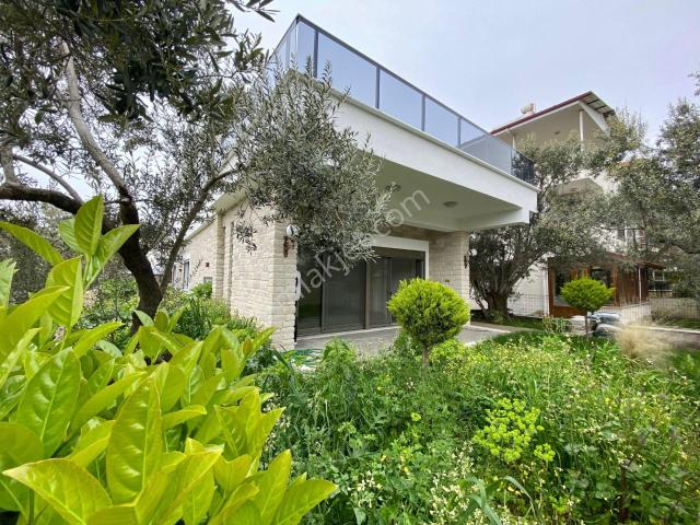 ꧁ay Emlaktan꧂güre'de Deniz Ve Dağ Manzaralı 4+1 Lüx Tek Bağımsız Villa