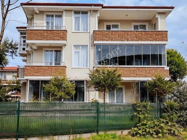 #ay Emlaktan# Müstakil Bahçe Kullanımlı Denize Yakın 2+1 Daire