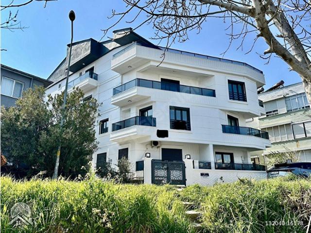 AY EMLAKTANAKÇAY MERKEZDE DENİZE SADECE 50 M MUHTEŞEM KONUMLU ÖN CEPHE SATILIK 2+1 ULTRA LÜX DAİRE