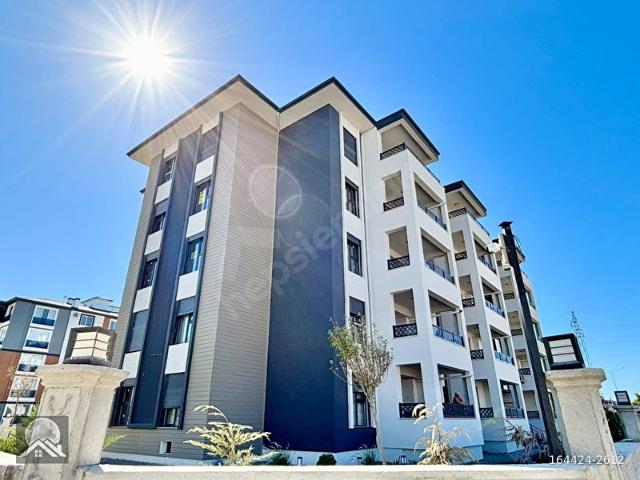AY EMLAKTANBURHANİYE BADEMALANINDA ÖN CEPHE MUHTEŞEM KONUMLU SATILIK 2+1 ULTRA LÜKS DAİRE