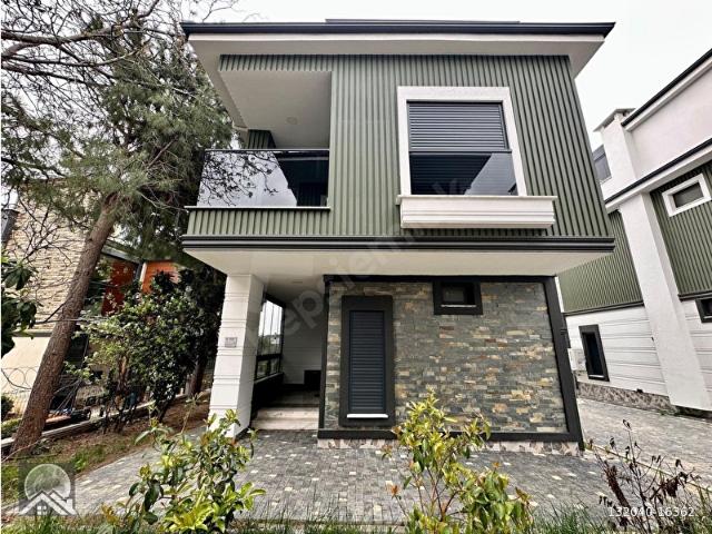 AY EMLAKTANGÜRE KAZDAĞLARI ETEKLERİNDE ŞÖMİNELİ MANZARALI TERASLI SATILIK 3+1 BAĞIMSIZ MÜSTAKİL EV
