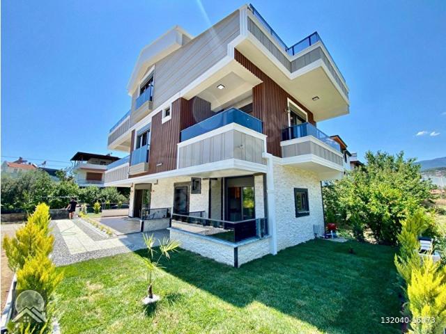 AY EMLAKTANGÜRE'DE DENİZE 100 MT HUZUR BULACAĞINIZ DENİZ MANZARALI SATILIK 4+1 MÜSTAKİL VİLLA