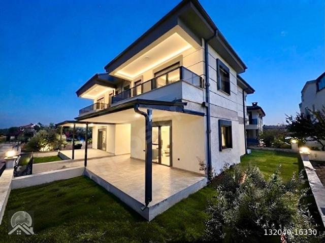 AY EMLAKTANKÜÇÜKKUYU'DA KAZDAĞLARININ ETEKLERİNDE BAHÇE KULLANIMLI MÜSTAKİL TADINDA 2+1 LÜX DAİRE