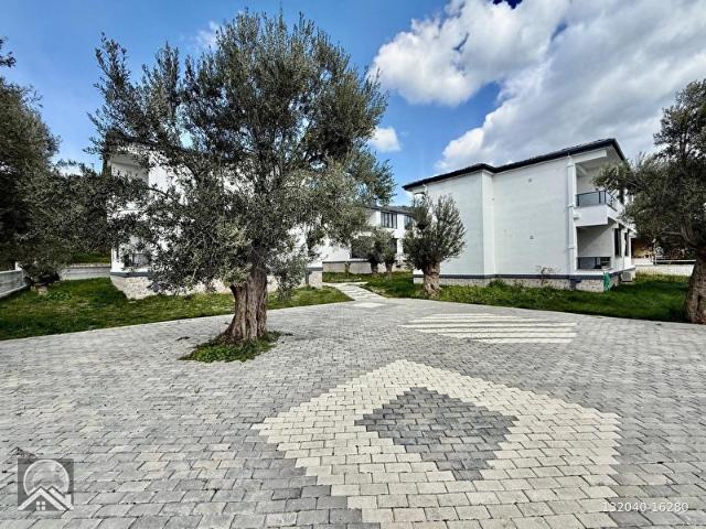 AY EMLAKTANKÜÇÜKKUYU'DA YAŞAM TARZINIZI DEĞİŞTİRECEK MÜSTAKİL TADINDA SATILIK 2+1 LÜX DAİRE