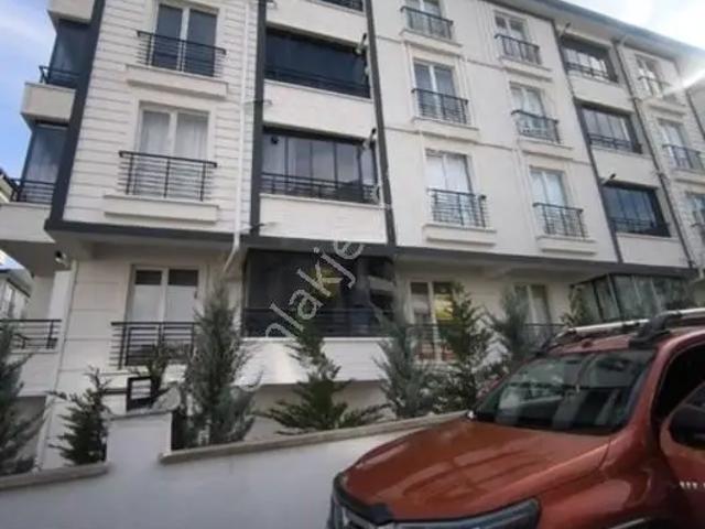Çayıraltı Emlak'tan 2000 Evler Üniversitede Kiralık Eşyalı Daire