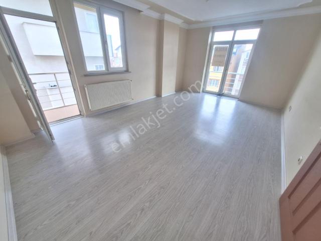 Çayırova Özgürlük Mah Kiralık 2+1 Daire Asansörlü