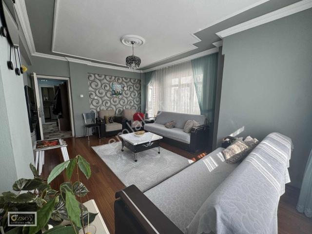 Çayırova Özgürlük Mahallesin'de 2+1 Satılık Arakat Daire