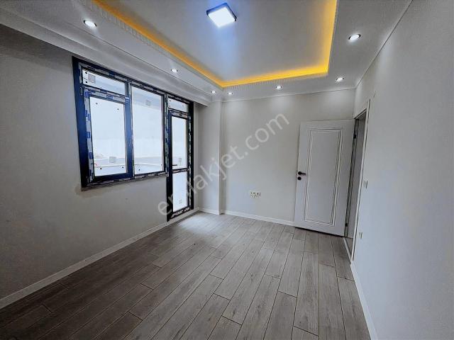 Çayırova Emekte Satılık 2+1 Giriş Kat
