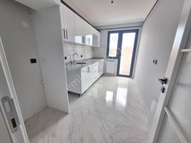 Çayırova İnönü Mahallesi 2+1 Sıfır Daire