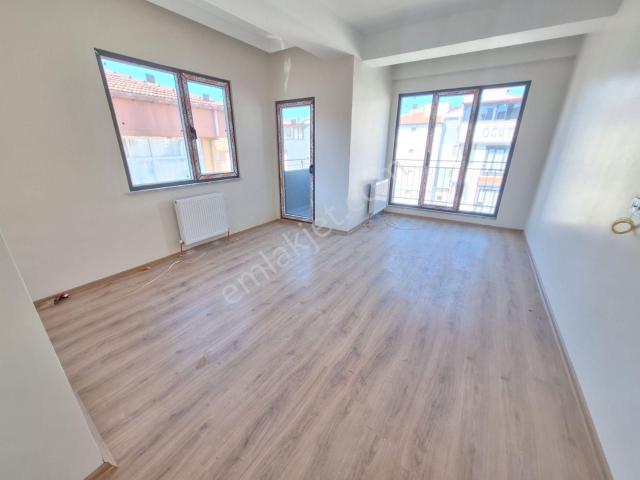 Çayırova Kiralık 3+1 Geniş Üst Dubleks Asansörlü Sıfır Özg.mah