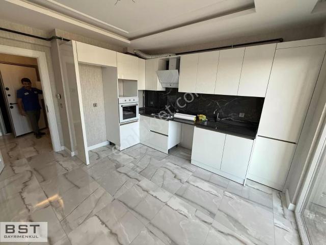 Aymanas Mh Pirireis Evleri Satılık 2+1 ayrı Mutfak 120 M2 Daire